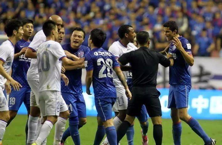  西西里德比火药味浓，巴勒莫战平卡塔尼亚